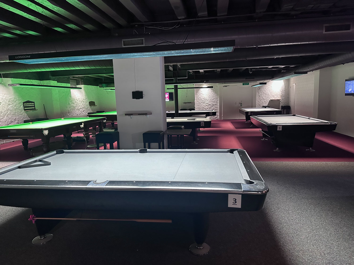 Pool- und Snookertische im WESTAST Biel